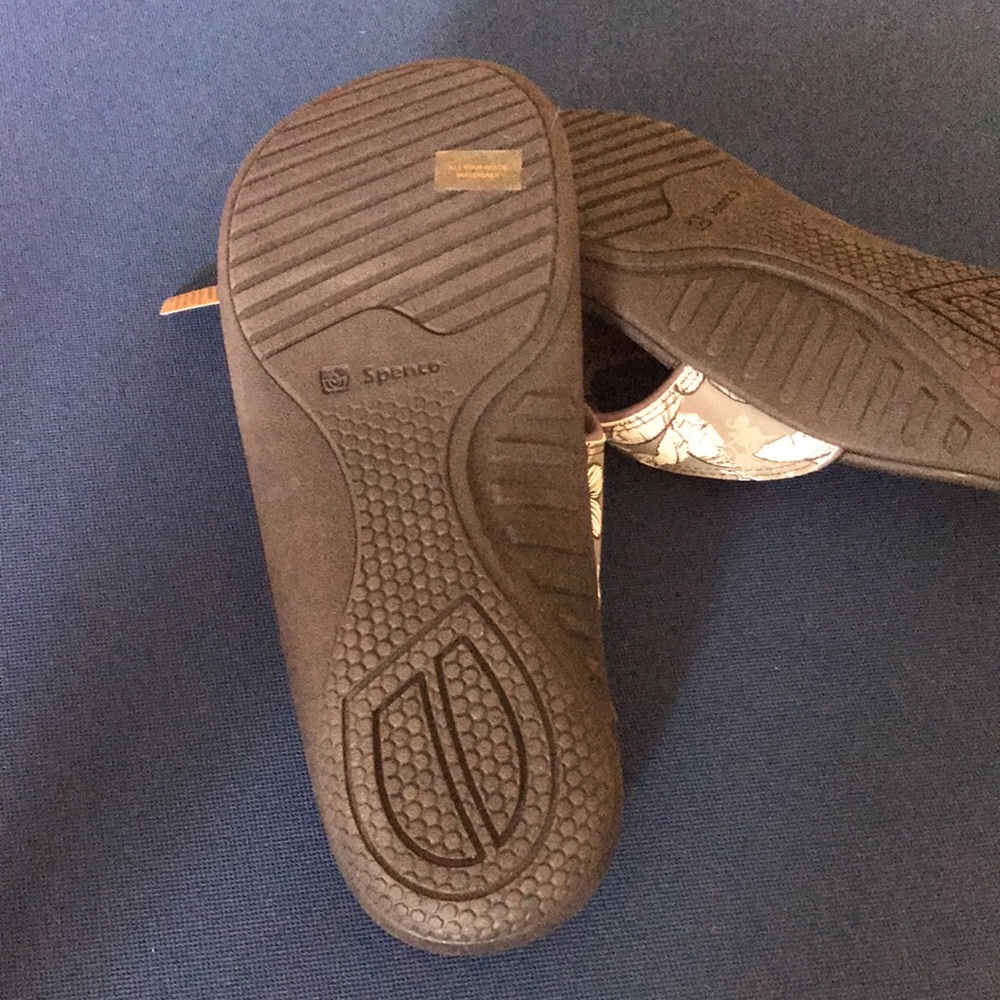 Women’s Spenco Cream and Gray floral ivy print Slides Flip Flops NWT SZ 10D - Picture 7 of 8